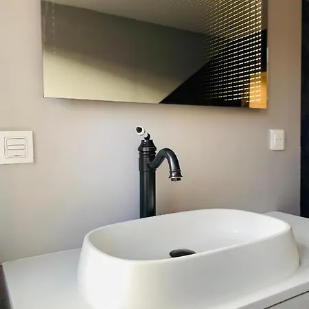 T2 Atypique Industriel Apartment *